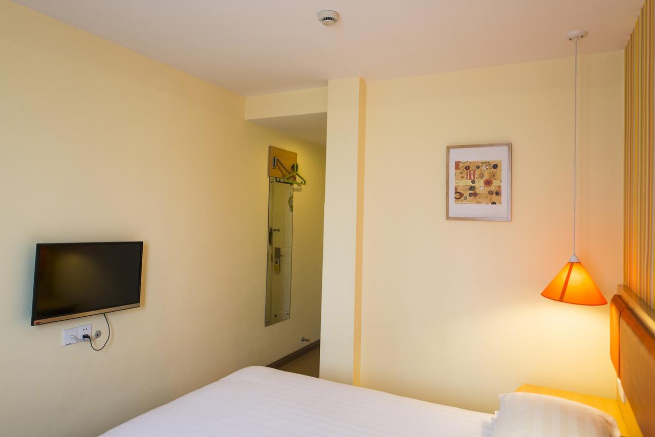 Home Inn Shanghai Hongqiao Terminal Jinshajiang Road Changfeng Εξωτερικό φωτογραφία